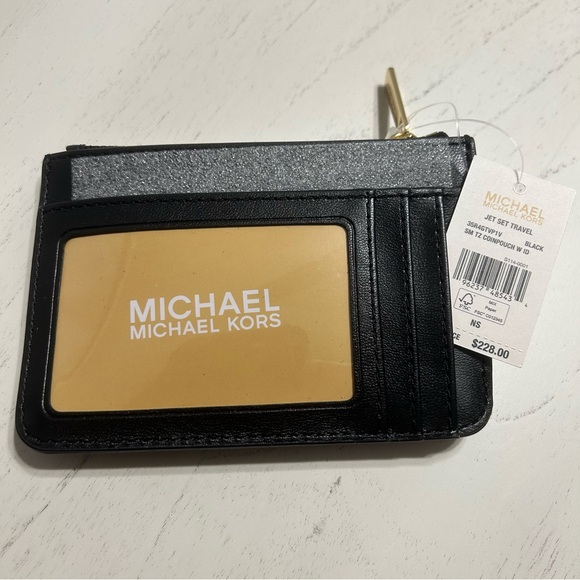 Brand New Michael Kors Quilted Coin Purse - Picture 4 of 6